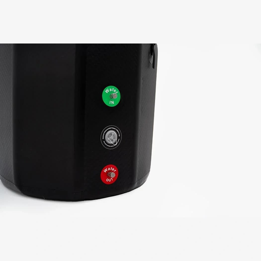Chill Tubs Essential Pod inlet and outlet detail