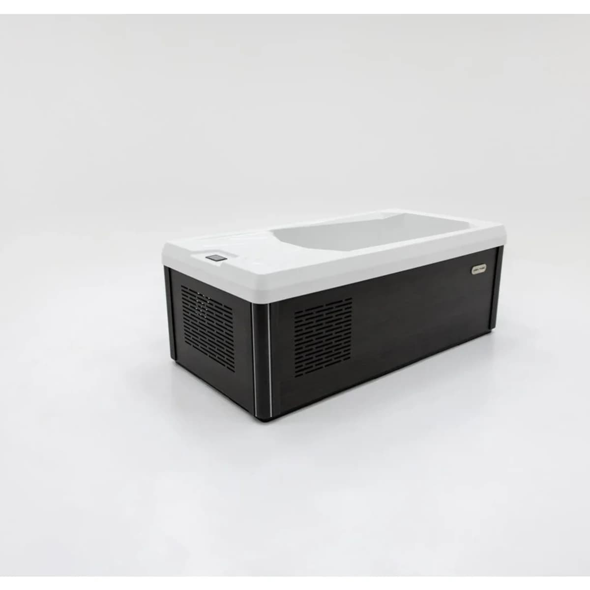 Long side of the Chill Tubs Pro with the open basin visible