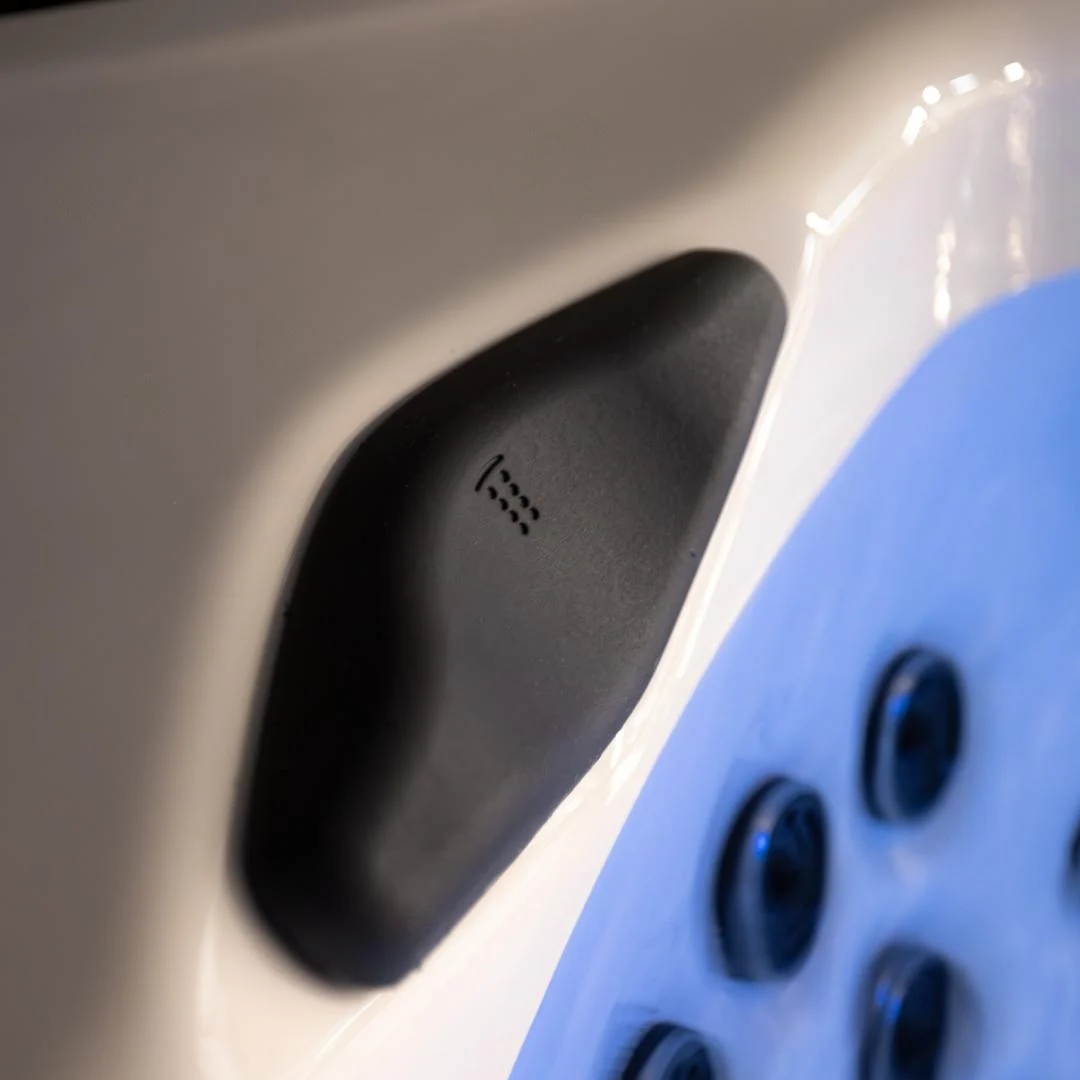 Bullfrog Spas Calm 7, official product view 11