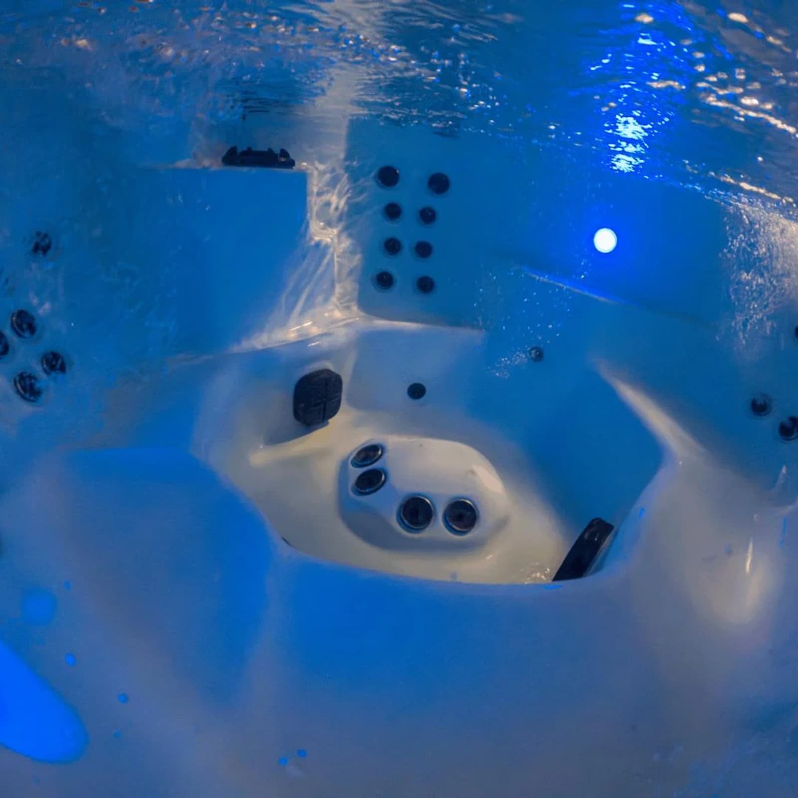 Bullfrog Spas Calm 7, official product view 14