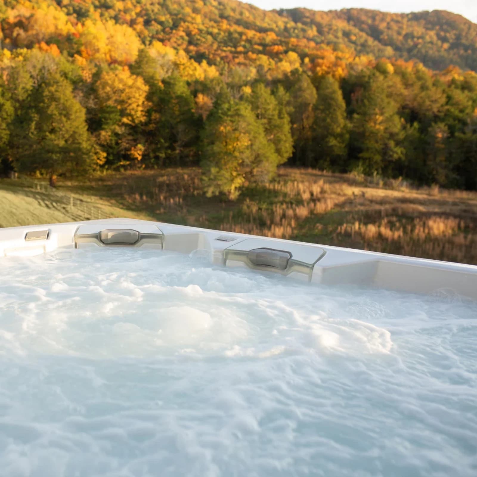 Bullfrog Spas M6, official product view 16