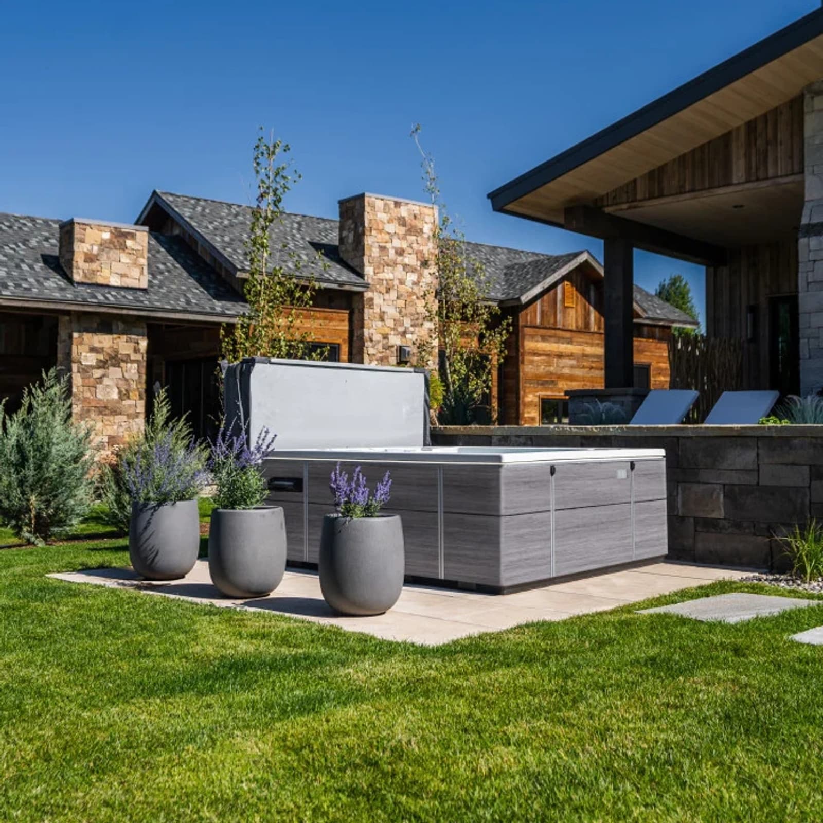 Bullfrog Spas M7, official product view 16