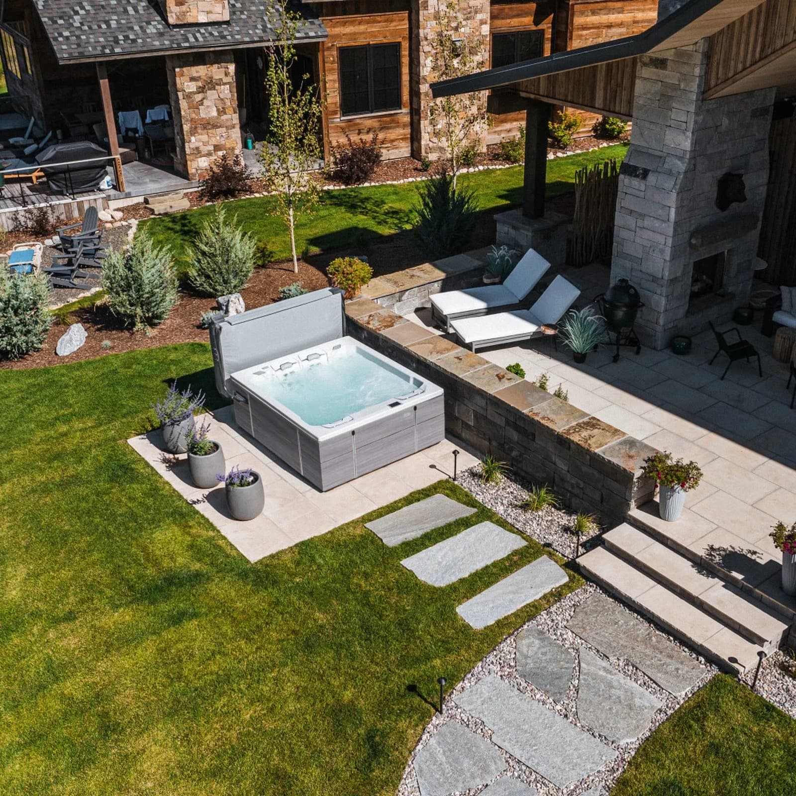 Bullfrog Spas M8, official product view 8