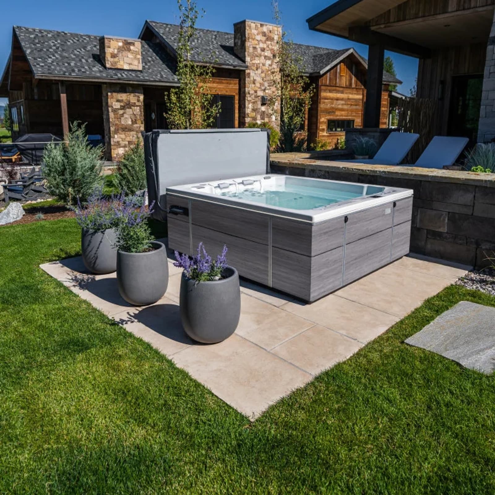 Bullfrog Spas M9, official product view 18