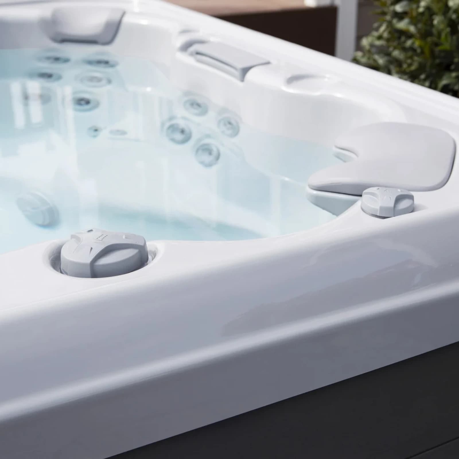 Bullfrog Spas X8L, official product view 17