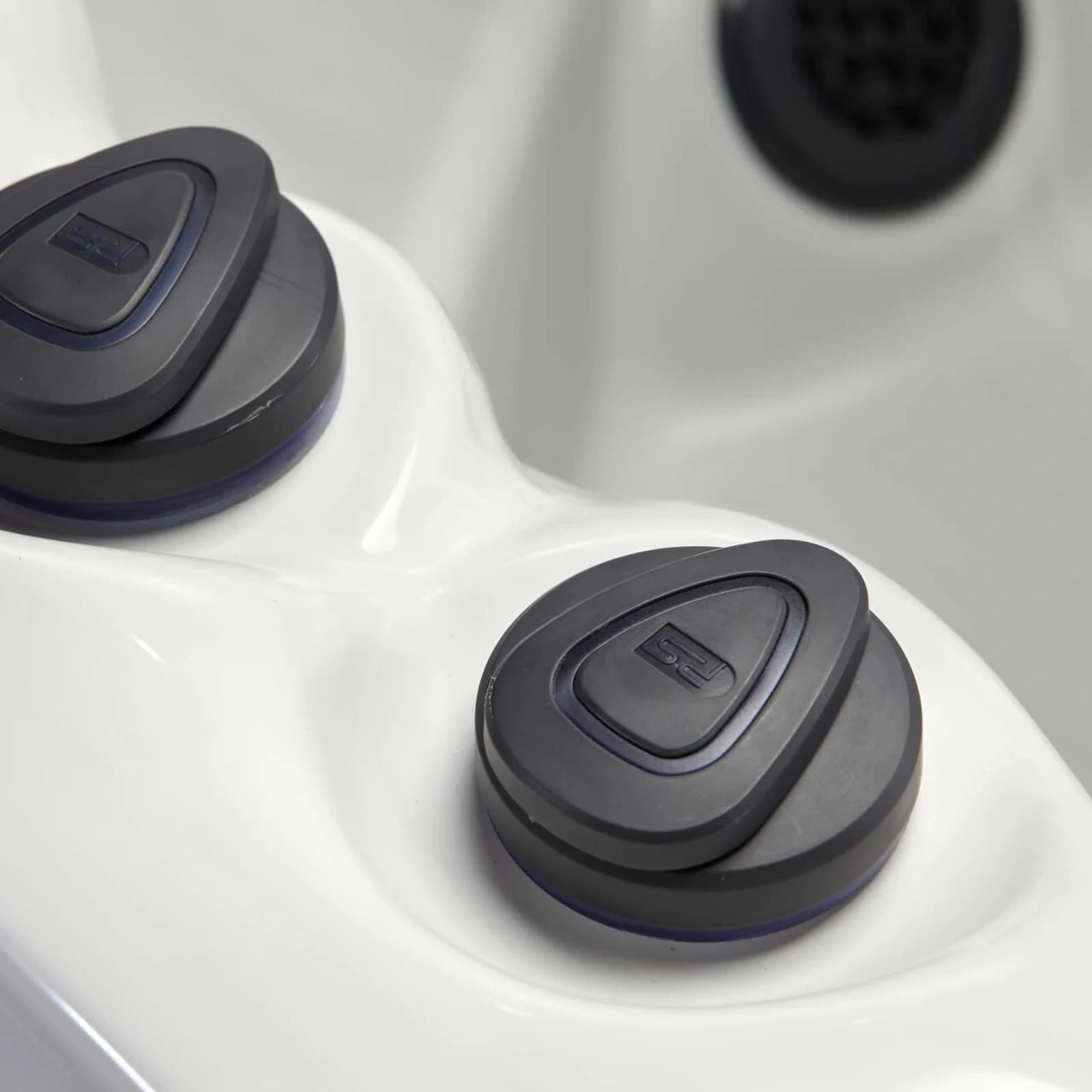 Platinum Spas Capri Hot Tub, official manufacturer product photo 7 of 15