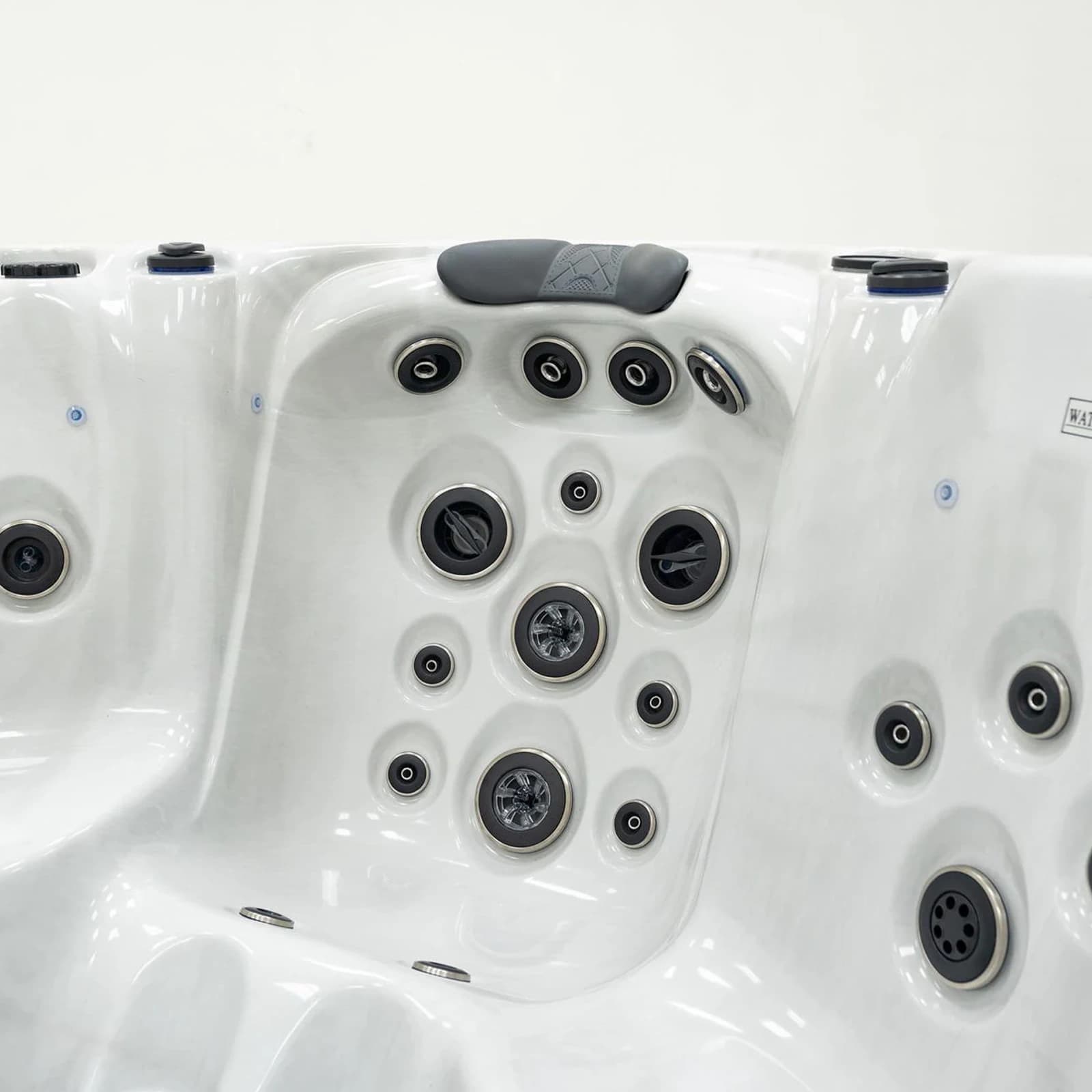 Platinum Spas Colombo Hot Tub, official manufacturer product photo 7 of 13