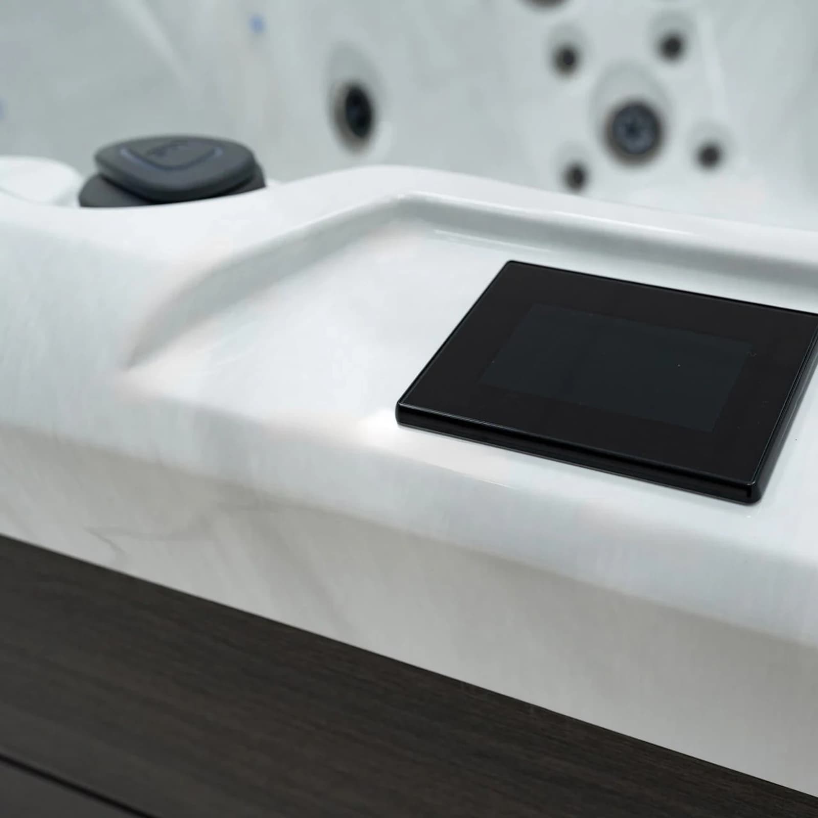 Platinum Spas Colombo Hot Tub, official manufacturer product photo 9 of 13