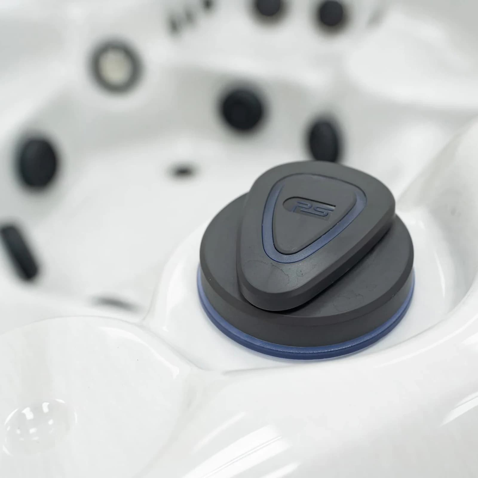 Platinum Spas Colombo Hot Tub, official manufacturer product photo 10 of 13