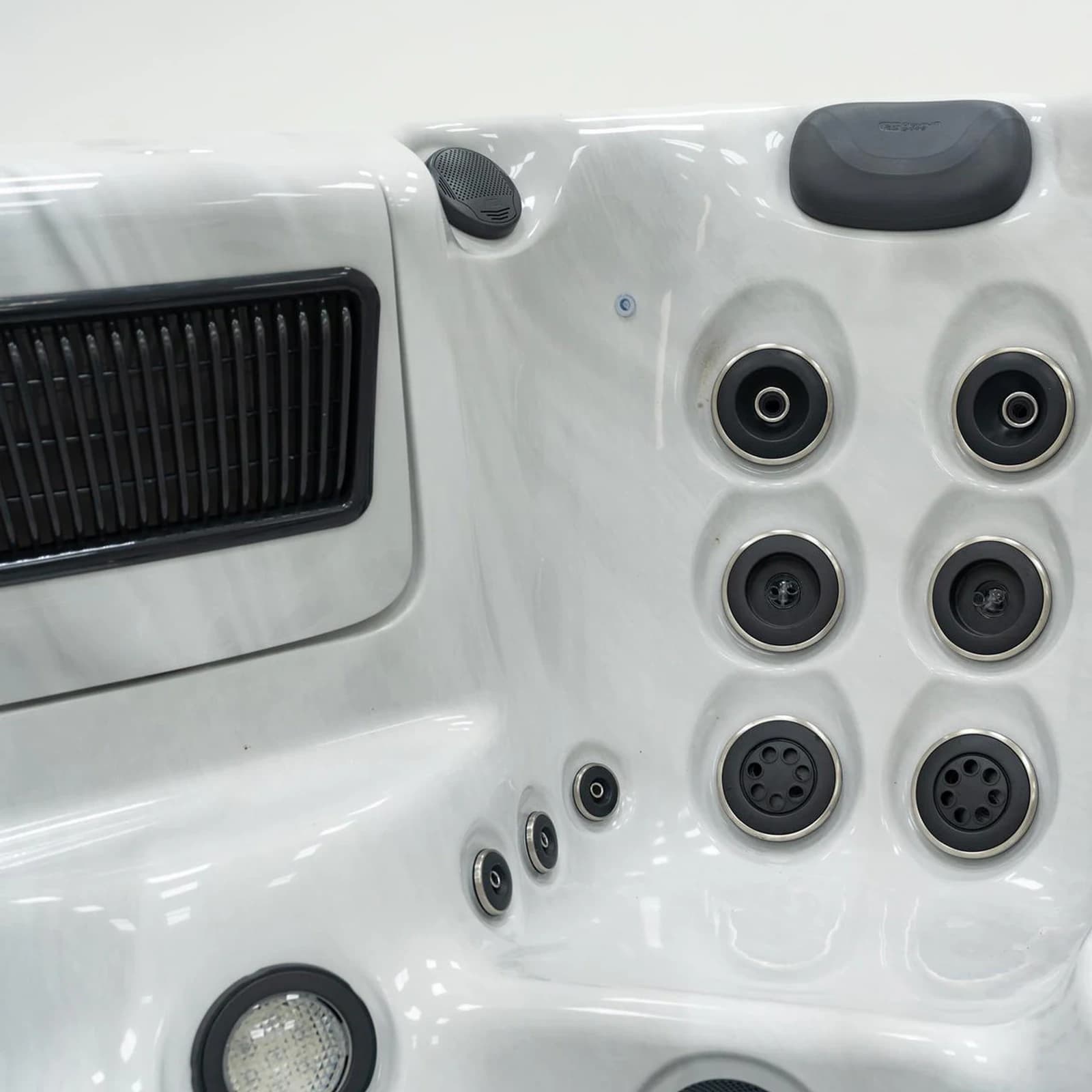 Platinum Spas Colombo Hot Tub, official manufacturer product photo 12 of 13