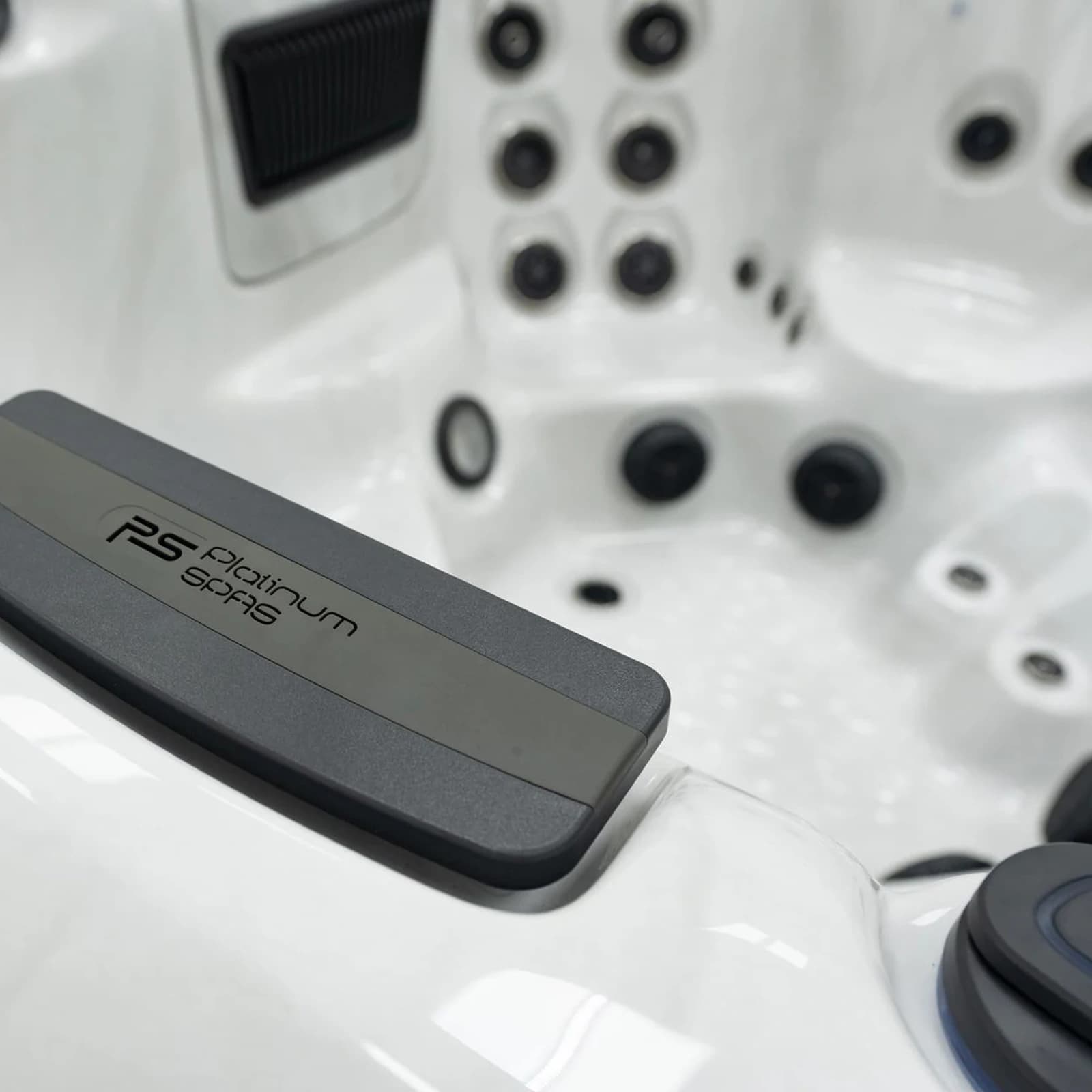 Platinum Spas Colombo Hot Tub, official manufacturer product photo 13 of 13