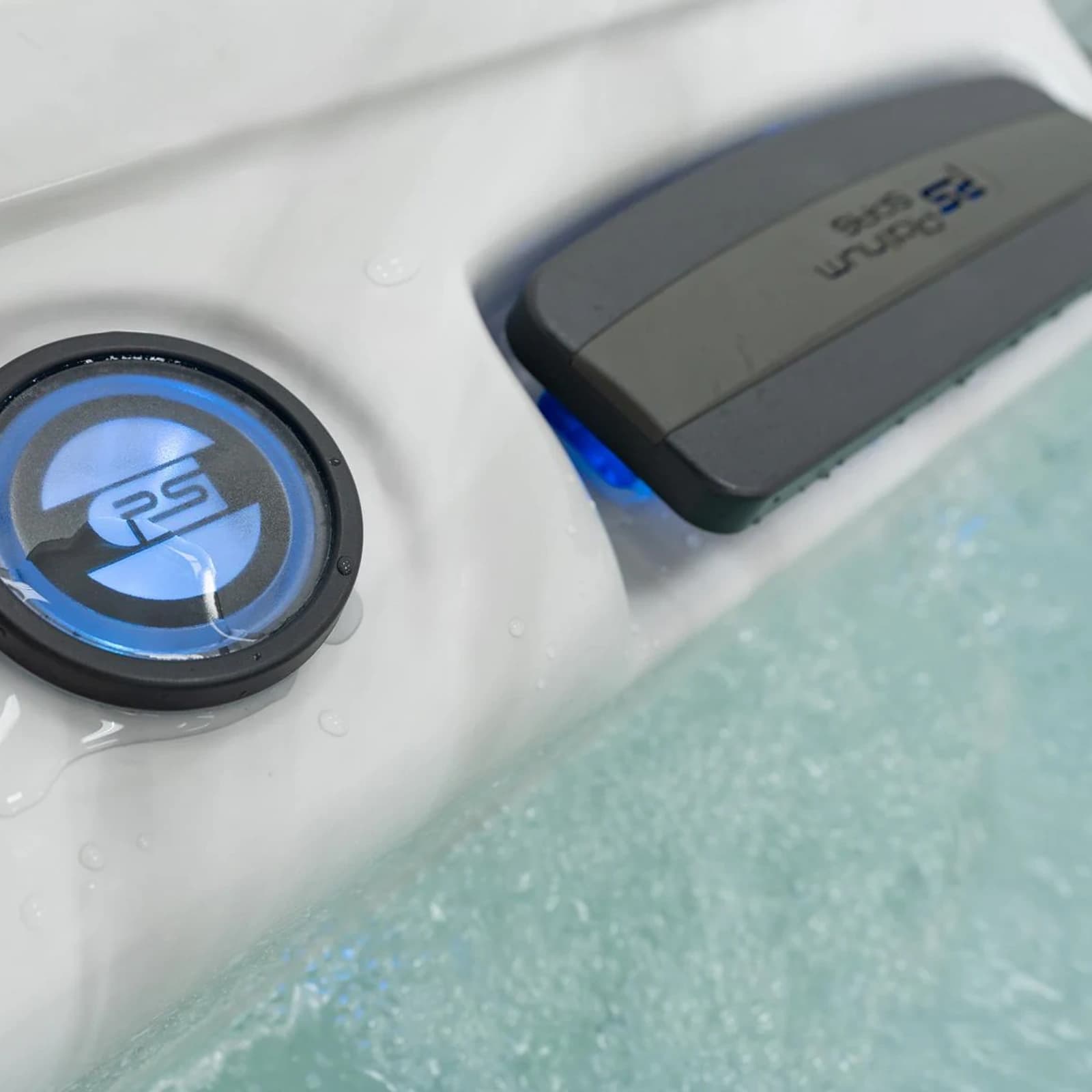 Platinum Spas Maximus Hot Tub, official manufacturer product photo 8 of 17