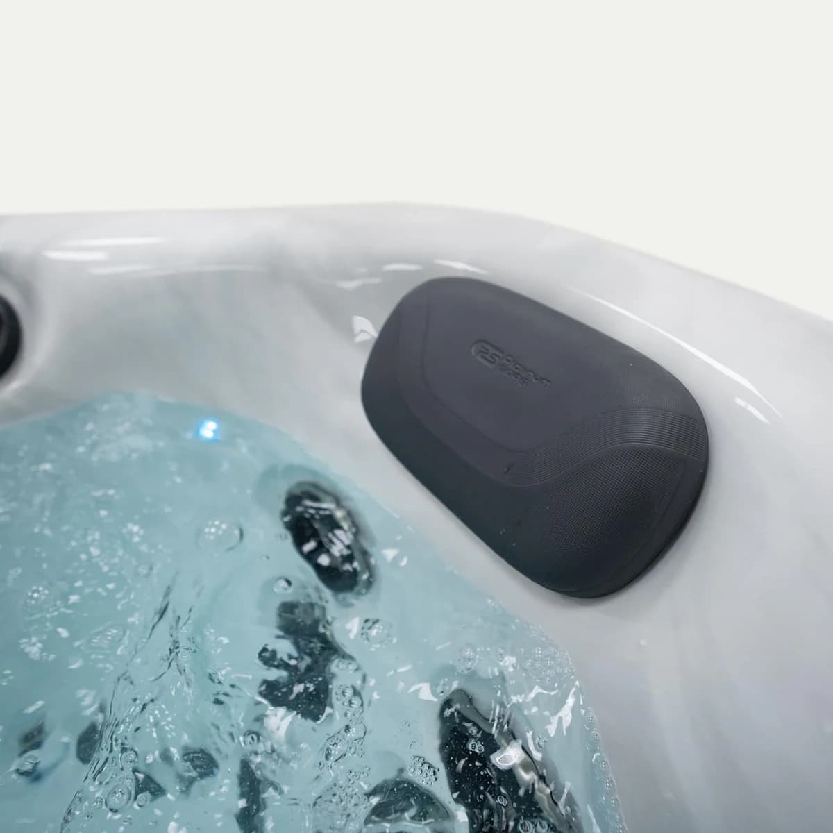 Platinum Spas Oslo Hot Tub, official manufacturer product photo 12 of 36