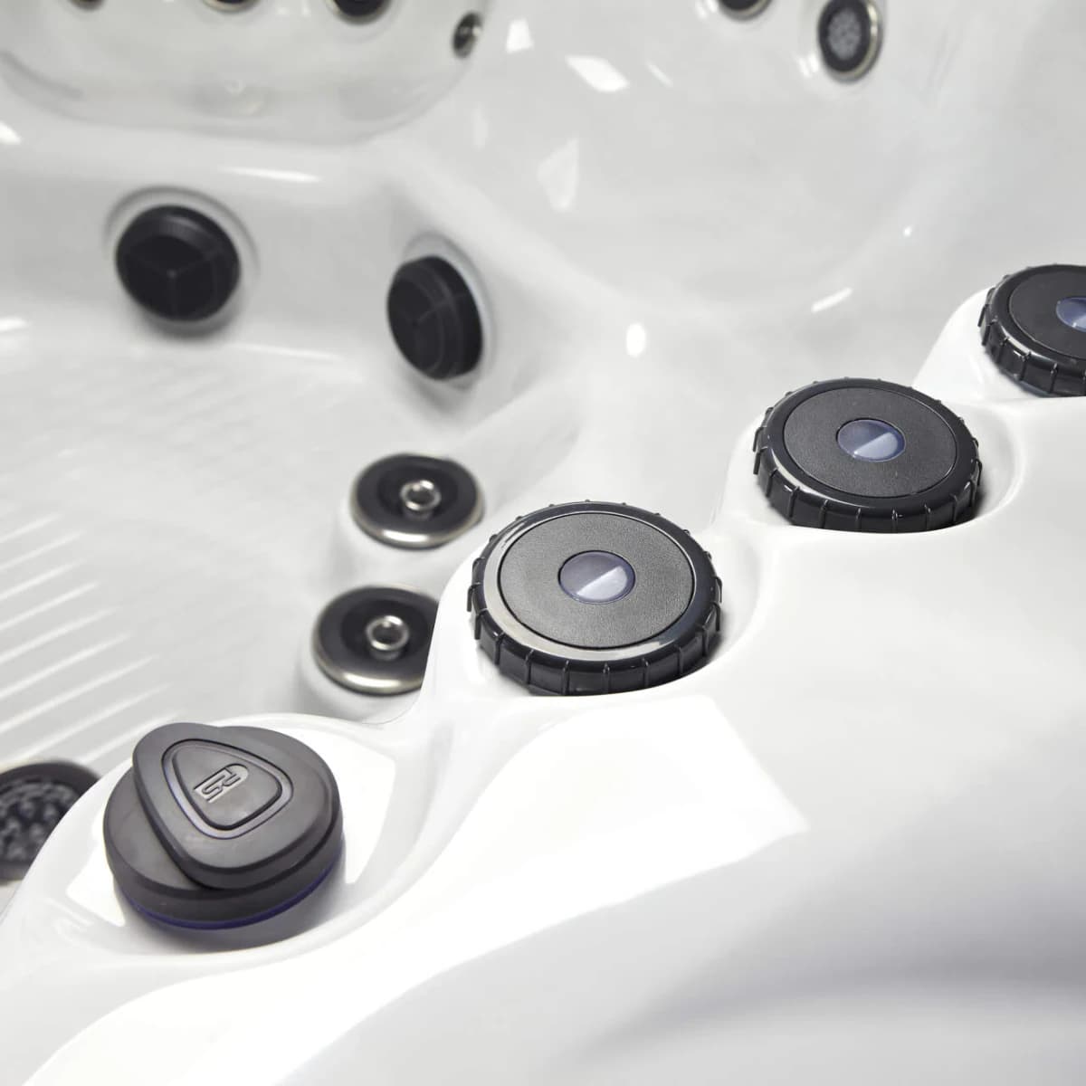 Platinum Spas Palermo Hot Tub, official manufacturer product photo 5 of 26
