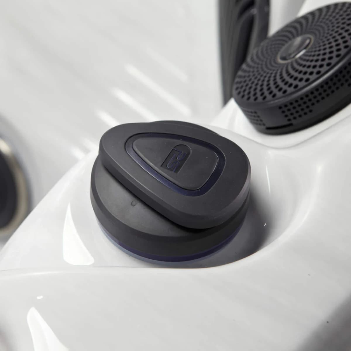 Platinum Spas Portofino Hot Tub, official manufacturer product photo 7 of 25