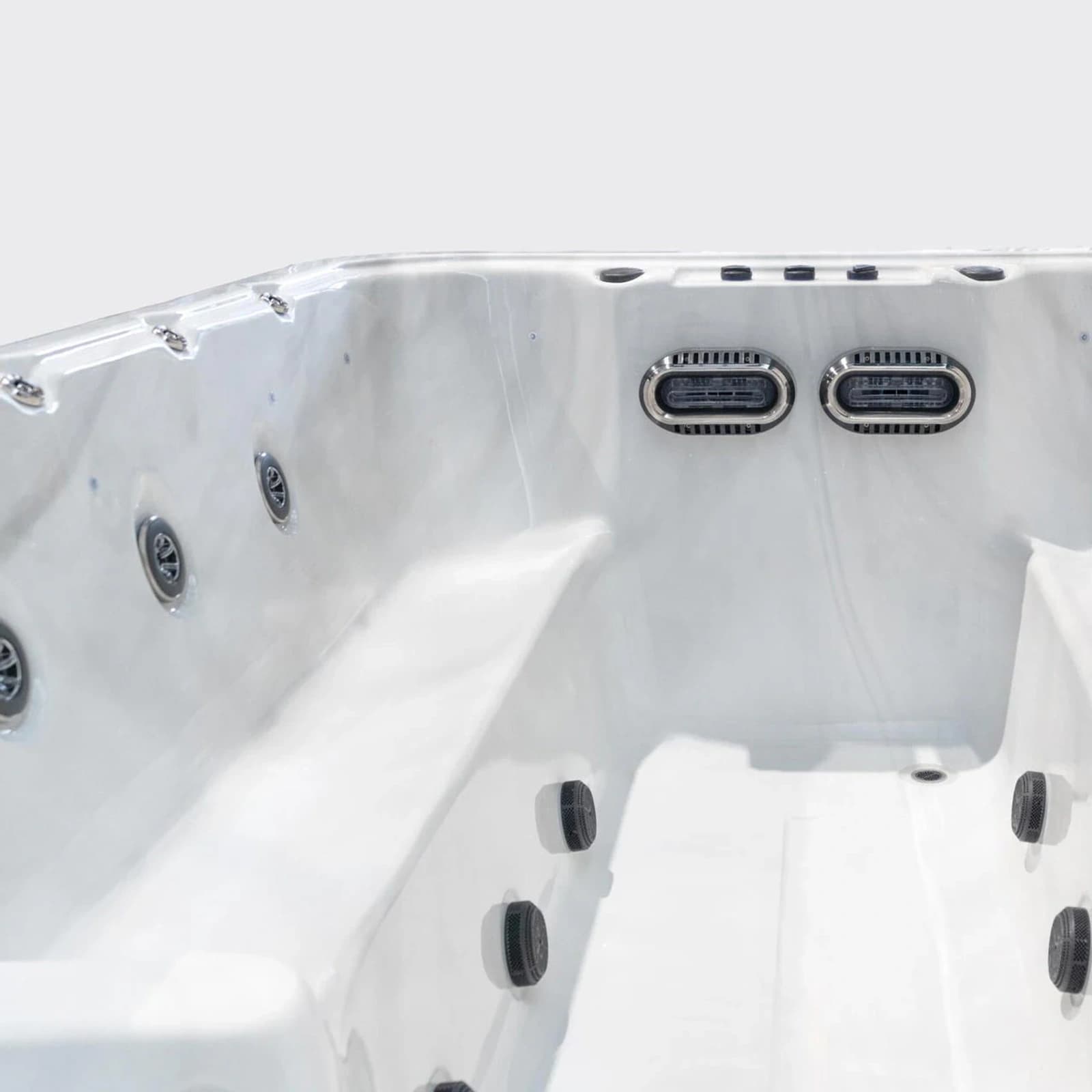 Platinum Spas Titan, official manufacturer product photo 7 of 17