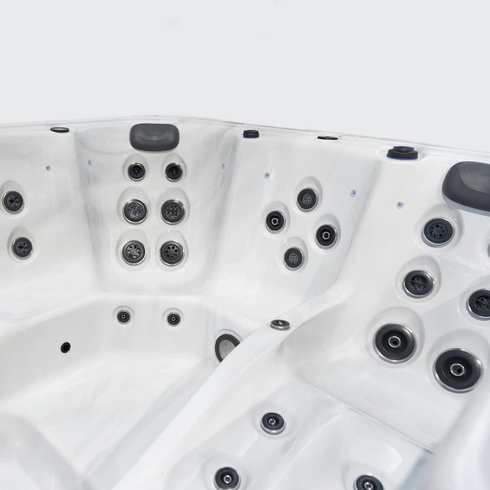 Platinum Spas Titan, official manufacturer product photo 9 of 17