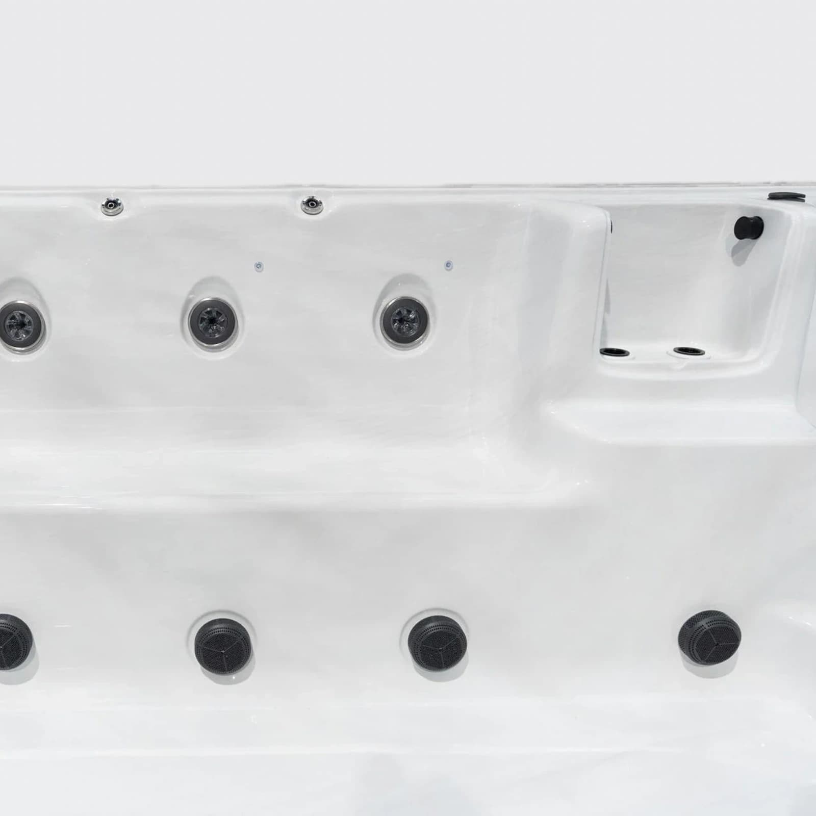 Platinum Spas Titan, official manufacturer product photo 11 of 17