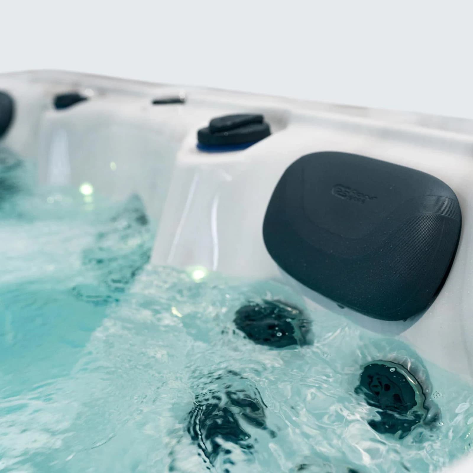 Platinum Spas Titan, official manufacturer product photo 16 of 17