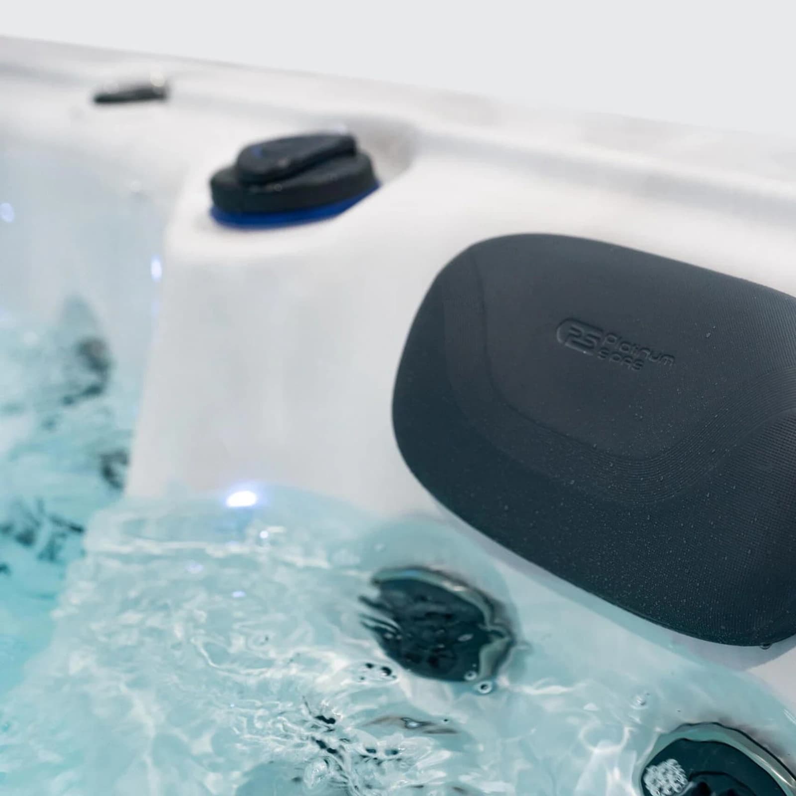 Platinum Spas Titan, official manufacturer product photo 17 of 17
